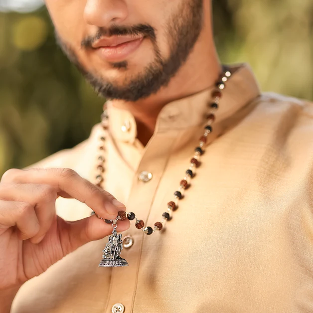 Rudraksha Karungali Malai in Silver-Cap with Lord Murugan with Base - Image 4